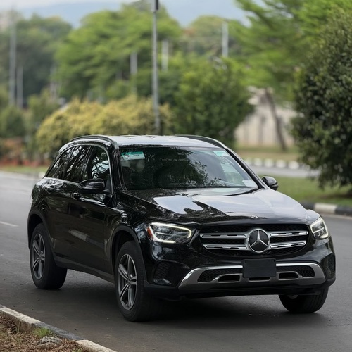 GLC300 Foreign Used  Sharp Body, Smooth Engine, For Sale in Abuja