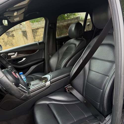 GLC300 Foreign Used  Sharp Body, Smooth Engine, For Sale in Abuja