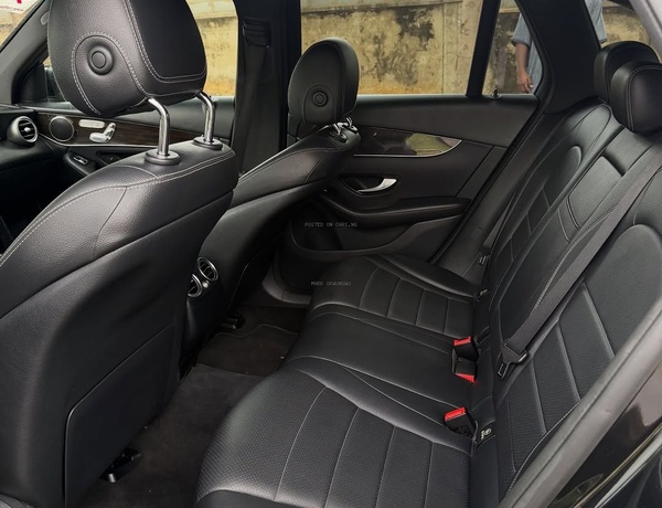 GLC300 Foreign Used  Sharp Body, Smooth Engine, For Sale in Abuja