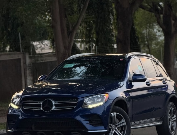 2019 MERCEDES-BENZ GLC300 – FOREIGN USED | EXECUTIVE LUXURY SUV