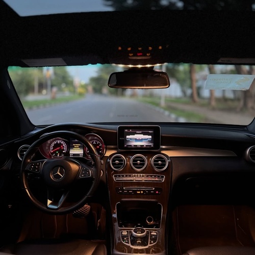 2019 MERCEDES-BENZ GLC300 – FOREIGN USED | EXECUTIVE LUXURY SUV