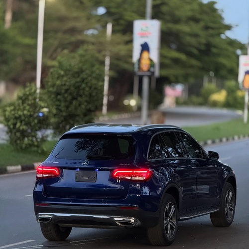 2019 MERCEDES-BENZ GLC300 – FOREIGN USED | EXECUTIVE LUXURY SUV