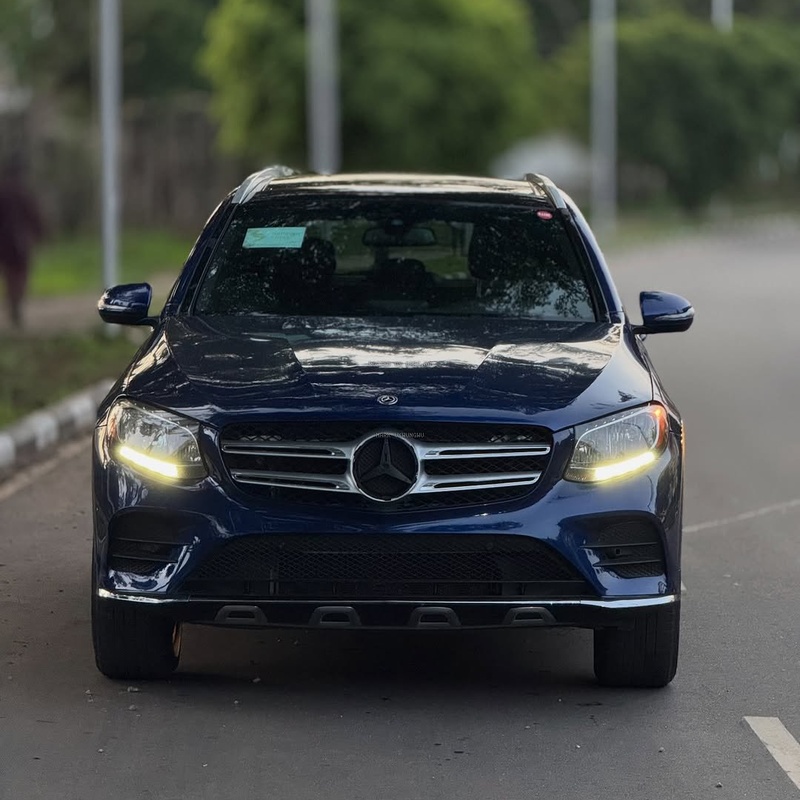2019 MERCEDES-BENZ GLC300 – FOREIGN USED | EXECUTIVE LUXURY SUV image