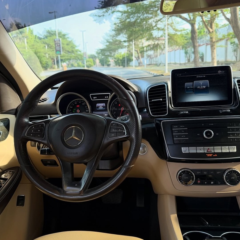 Extremely Super Clean Mercedes Benz GLE350 2016 for Sale In Abuja image