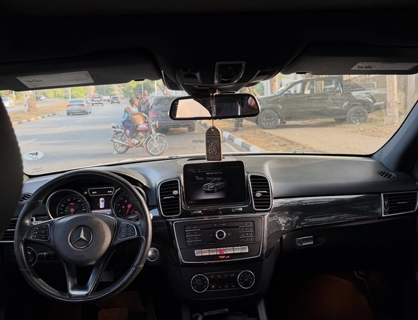 Extremely Super Clean Mercedes Benz GLE350 2017 for Sale In Lagos