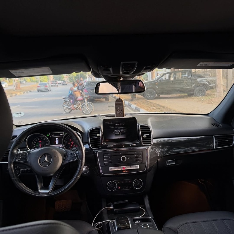 Extremely Super Clean Mercedes Benz GLE350 2017 for Sale In Lagos image