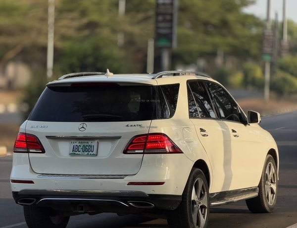 Extremely Super Clean Mercedes Benz GLE350 2017 for Sale In Lagos