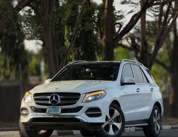 Extremely Super Clean Mercedes Benz GLE350 2017 for Sale In Lagos
