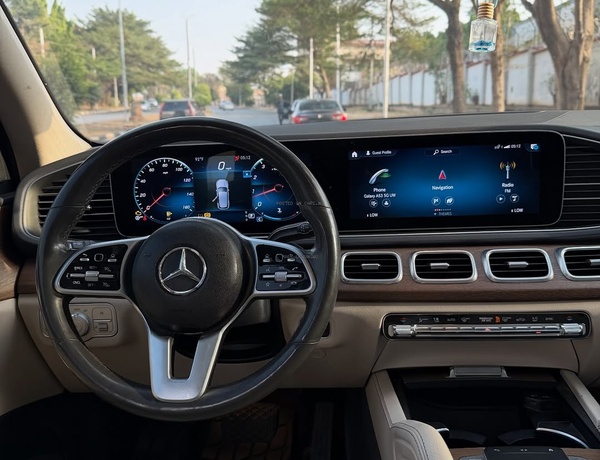 Foreign Used 2019 Mercedes Benz GLE350 for Sale In Abuja