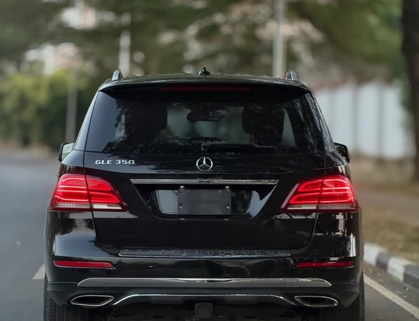 Foreign Used Mercedes Benz GLE350 2016 model for Abuja