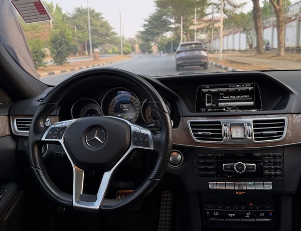  Foreign Used Mercedes Benz E350 2015 for Sale In Abuja