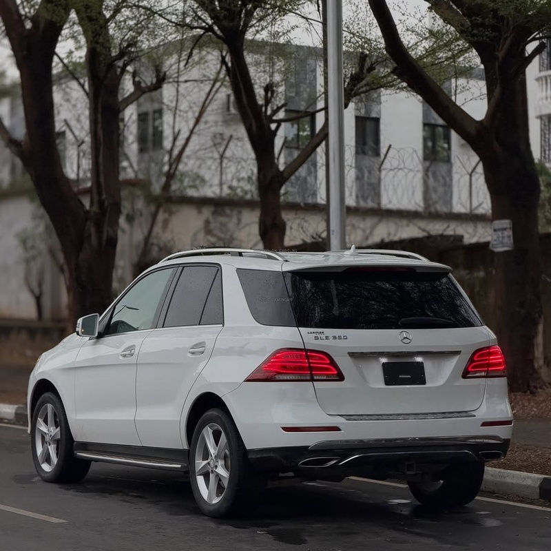 Grab This Mercedes Benz GLE350 2017 FOREIGN USED Before It’s Gone image