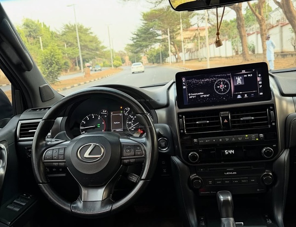 FOREIGN USED 2022 LEXUS GX460 FOR SALE IN ABUJA