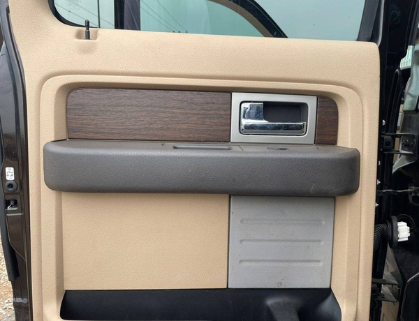 Heavy Duty Pickup Ford F-150 2014  Foreign Used  – Strong & Reliable
