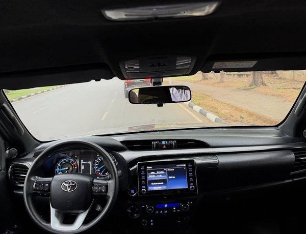 🔥 Hilux Adventure FOREIGN USED 2021 – Strong Suspension & Clean