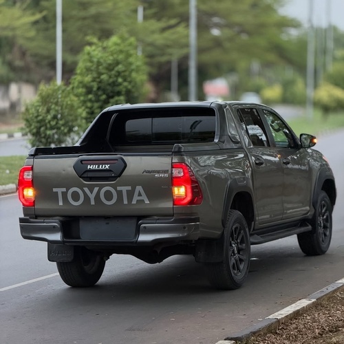 🔥 Hilux Adventure FOREIGN USED 2021 – Strong Suspension & Clean