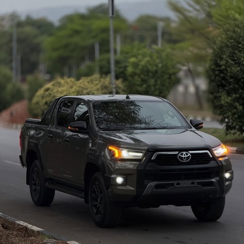 🔥 Hilux Adventure FOREIGN USED 2021 – Strong Suspension & Clean