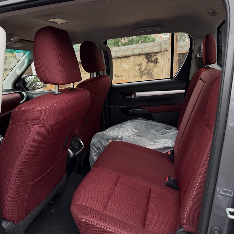 TOYOTA HILUX SR5 2026 4WD FOR SALE – FOREIGN USED, FIRST BODY image