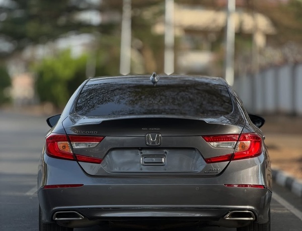 Honda Accord 2.0T 2019 Foreign Used 🚗 Smooth Ride, Full Option