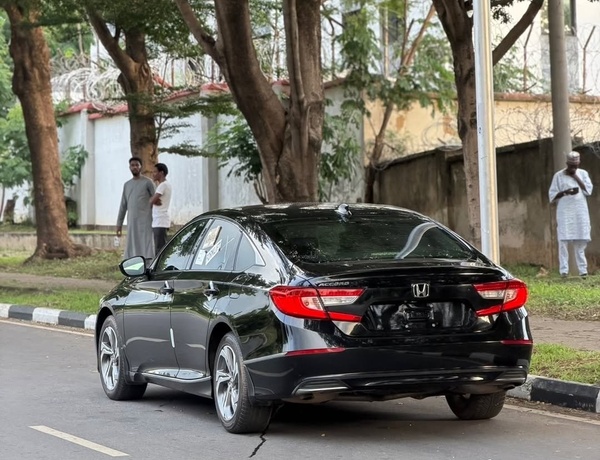 Honda Accord 2018 🔥 Reliable, Stylish & Smooth Drive
