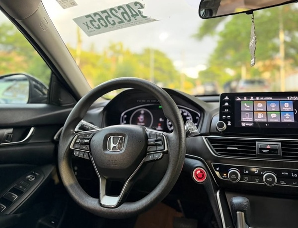 Honda Accord 2018 🔥 Reliable, Stylish & Smooth Drive