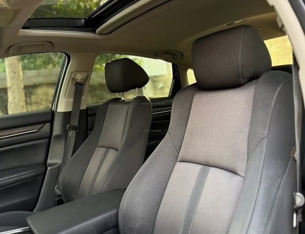 Honda Accord 2018 🔥 Reliable, Stylish & Smooth Drive