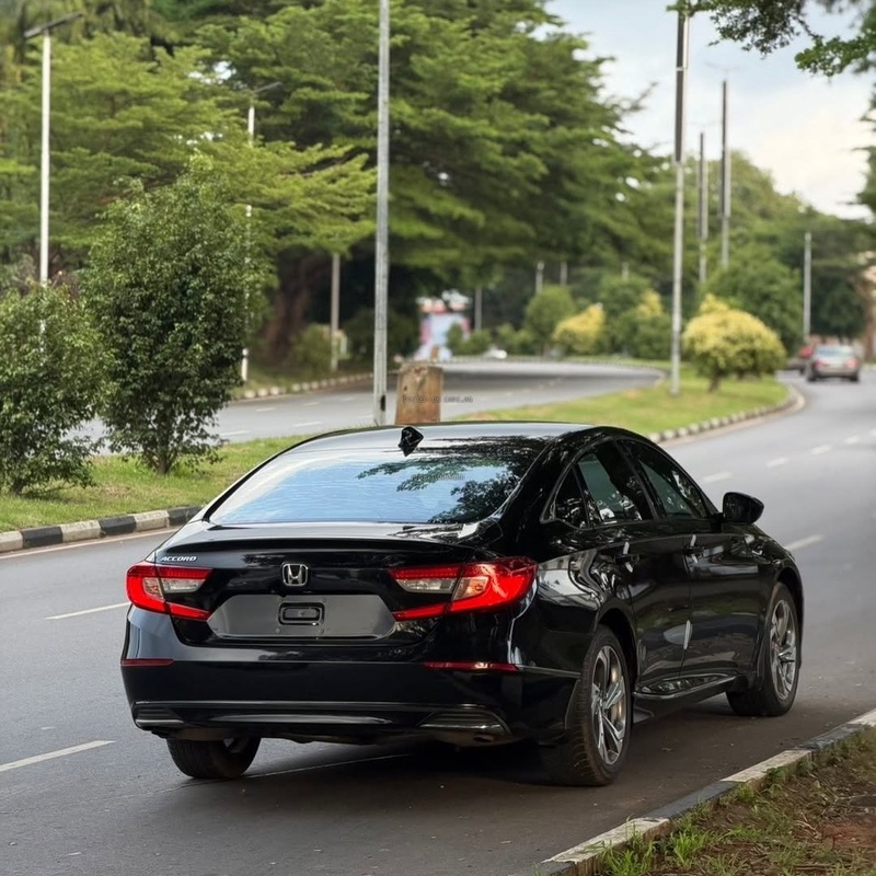 Honda Accord 2018 🔥 Reliable, Stylish & Smooth Drive image