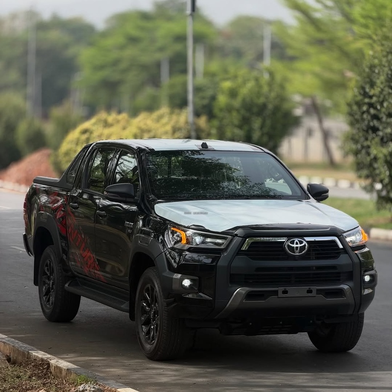 HOT DEAL: BRAND NEW HILUX ADVENTURE V6 2025 – 0KM, BUY TODAY image