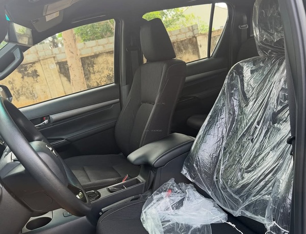 HOT DEAL: BRAND NEW HILUX ADVENTURE V6 2025 – 0KM, BUY TODAY