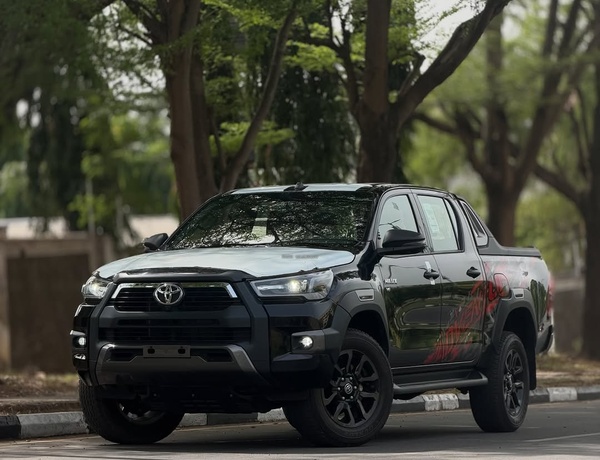 HOT DEAL: BRAND NEW HILUX ADVENTURE V6 2025 – 0KM, BUY TODAY