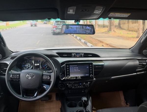 HOT DEAL: BRAND NEW HILUX ADVENTURE V6 2025 – 0KM, BUY TODAY