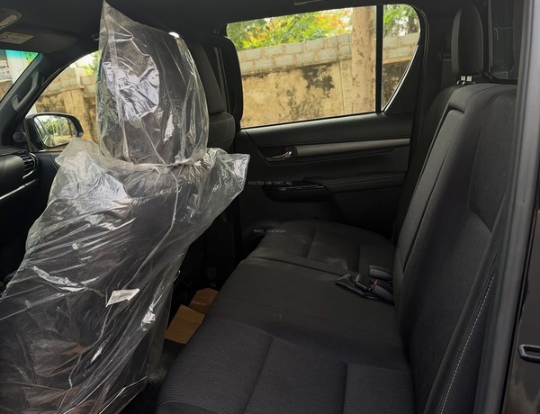 HOT DEAL: BRAND NEW HILUX ADVENTURE V6 2025 – 0KM, BUY TODAY