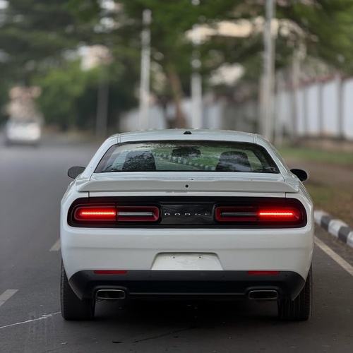 HOT DEAL: DODGE CHALLENGER 2022– CLEAN FOREIGN USED UNIT