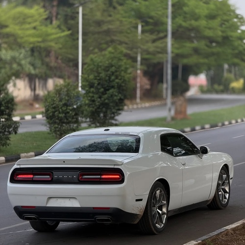 HOT DEAL: DODGE CHALLENGER 2022– CLEAN FOREIGN USED UNIT