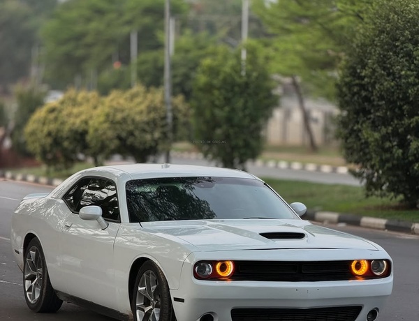 HOT DEAL: DODGE CHALLENGER 2022– CLEAN FOREIGN USED UNIT