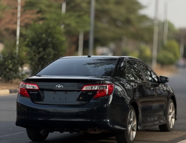 Foreign Used Toyota Camry SE 2012 for Sale In Abuja