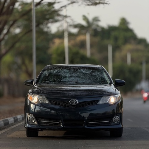 Foreign Used Toyota Camry SE 2012 for Sale In Abuja