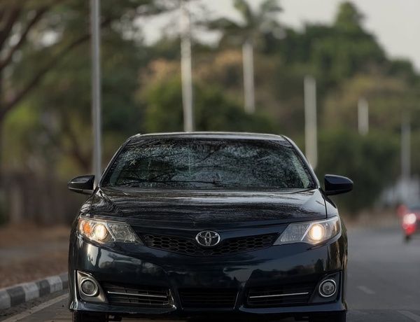 Foreign Used Toyota Camry SE 2012 for Sale In Abuja