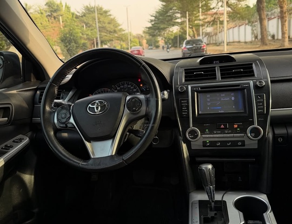 Foreign Used Toyota Camry SE 2012 for Sale In Abuja