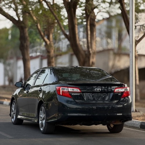 Foreign Used Toyota Camry SE 2012 for Sale In Abuja