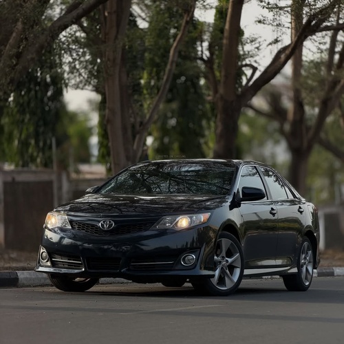 Foreign Used Toyota Camry SE 2012 for Sale In Abuja