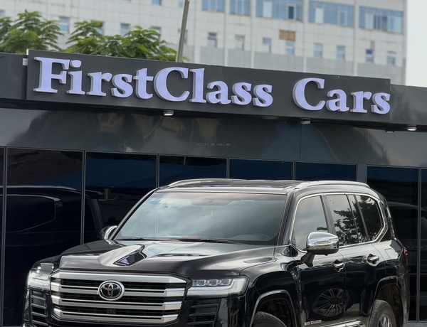 Hot Deal! Foreign Used Toyota Land Cruiser 2024 – Available Now
