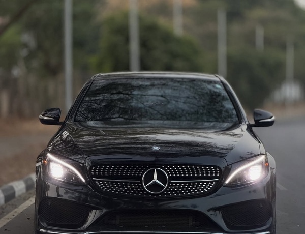 Foreign Used 2015 Mercedes C300 for Sale In Abuja