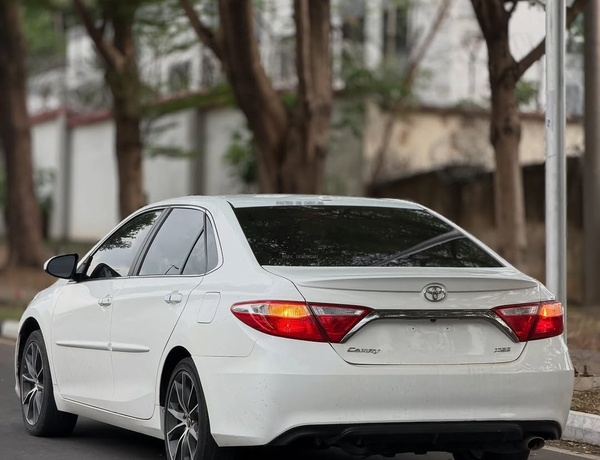 HOT DEAL: 2015 TOYOTA CAMRY For Sale In Abuja – CLEAN FOREIGN USED UNIT
