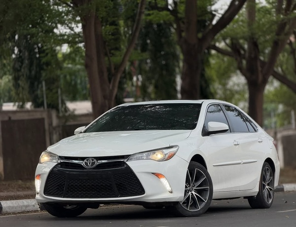 HOT DEAL: 2015 TOYOTA CAMRY For Sale In Abuja – CLEAN FOREIGN USED UNIT