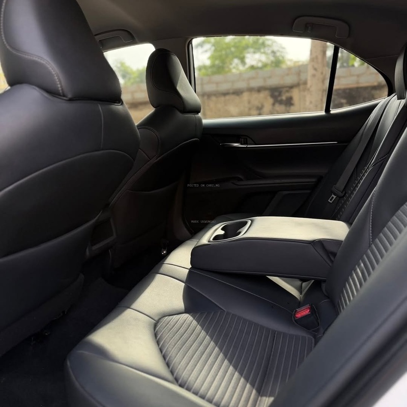 Foreign Used 2019 Toyota Camry SE for Sale In Abuja image
