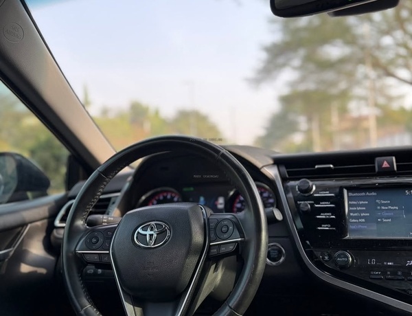 Foreign Used 2018 Toyota Camry XSE for Sale In Abuja