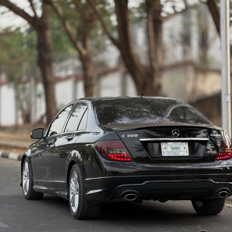 Foreign Used Mercedes Benz C300 2013 for Sale In Abuja image