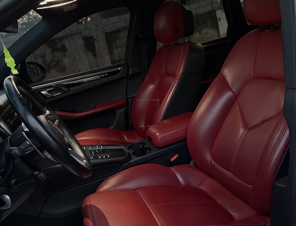 Foreign Used Porsche Macan Sport 2021 for Sale In Abuja
