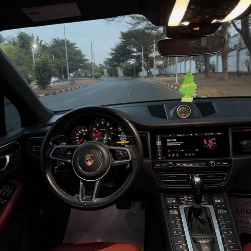Foreign Used Porsche Macan Sport 2021 for Sale In Abuja